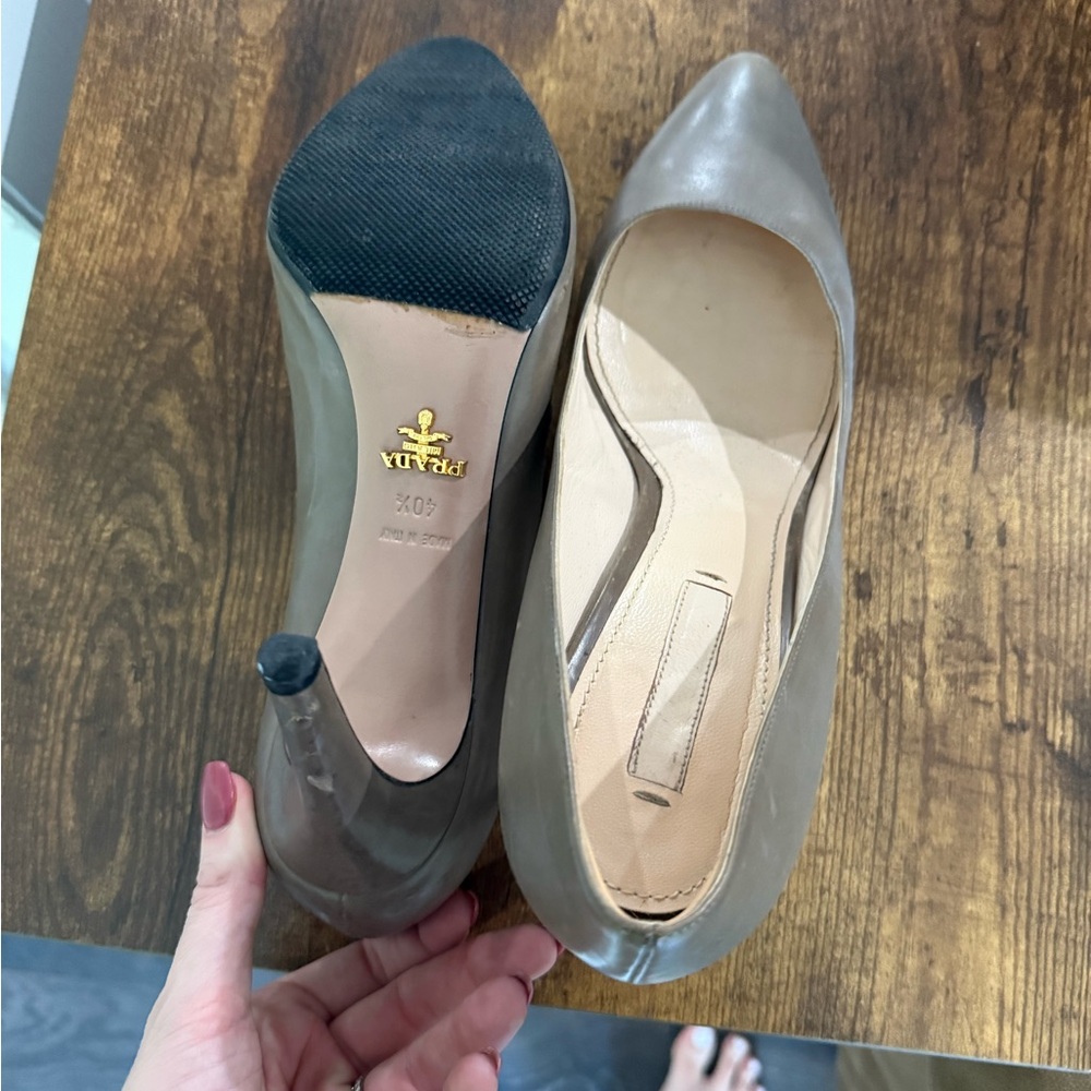 Prada Women's Gray/Beige Leather Heels - 40.5 / US 10